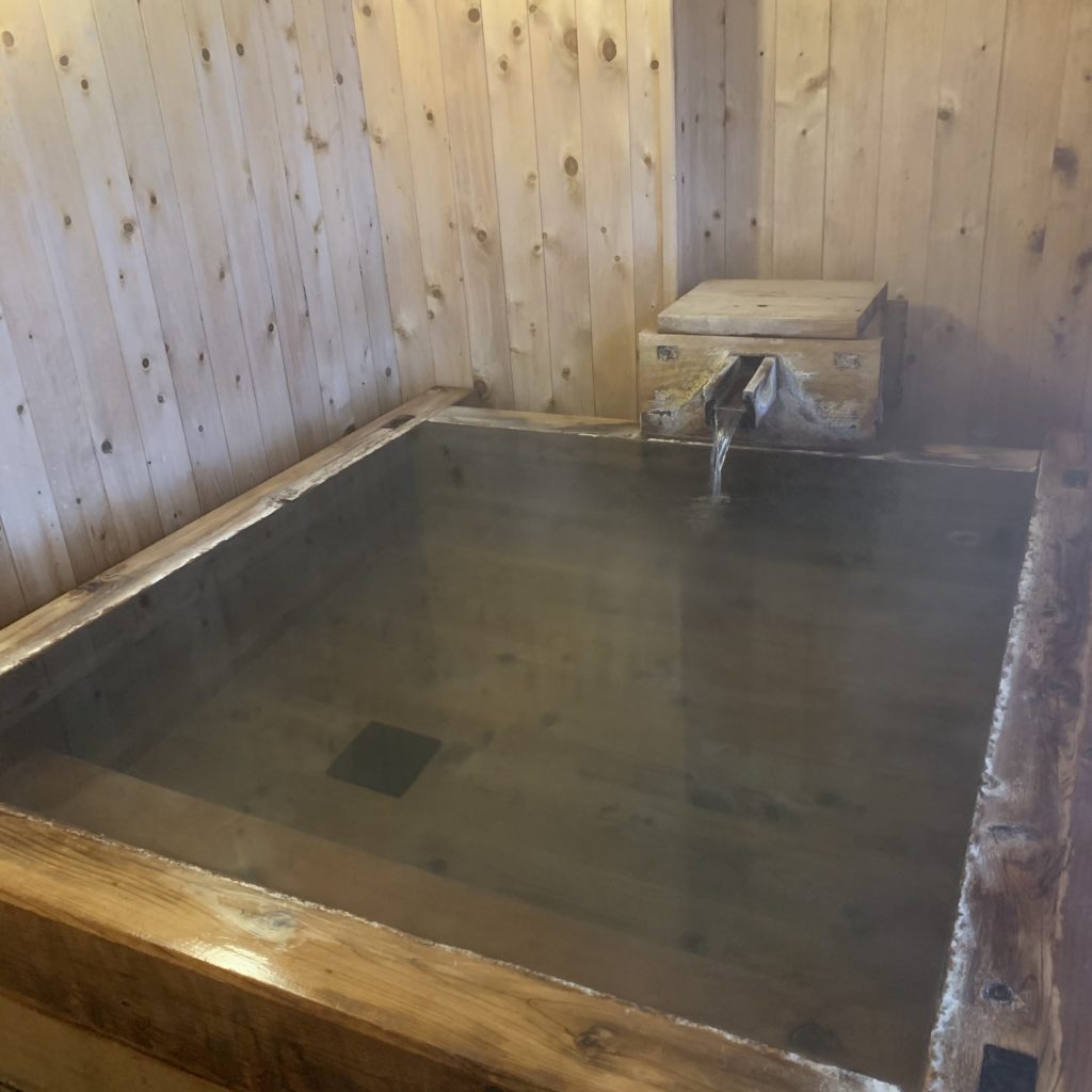 三関屋旅館の貸切風呂