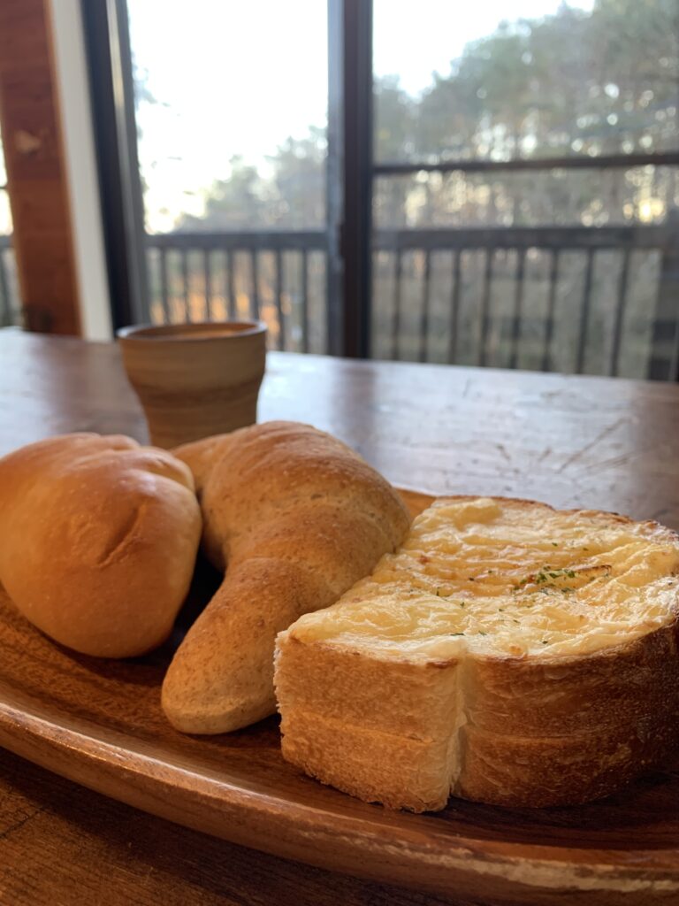 横に並んだかわいいパン